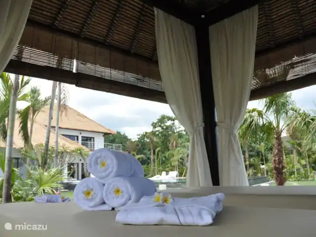 Villa Bossi @ Banjar en Indonesia, Bali, Selat-Buleleng - villa Nuestro pabellón de masajes y relajación en la playa