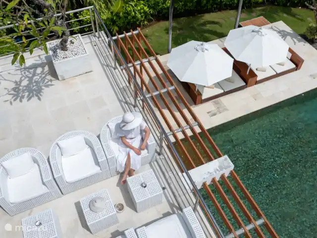 Villa Bossi @ Banjar en Indonesia, Bali, Selat-Buleleng - villa Las terrazas en la planta baja y en el primer piso hacen que la villa sea muy espaciosa con un lugar tranquilo para todos