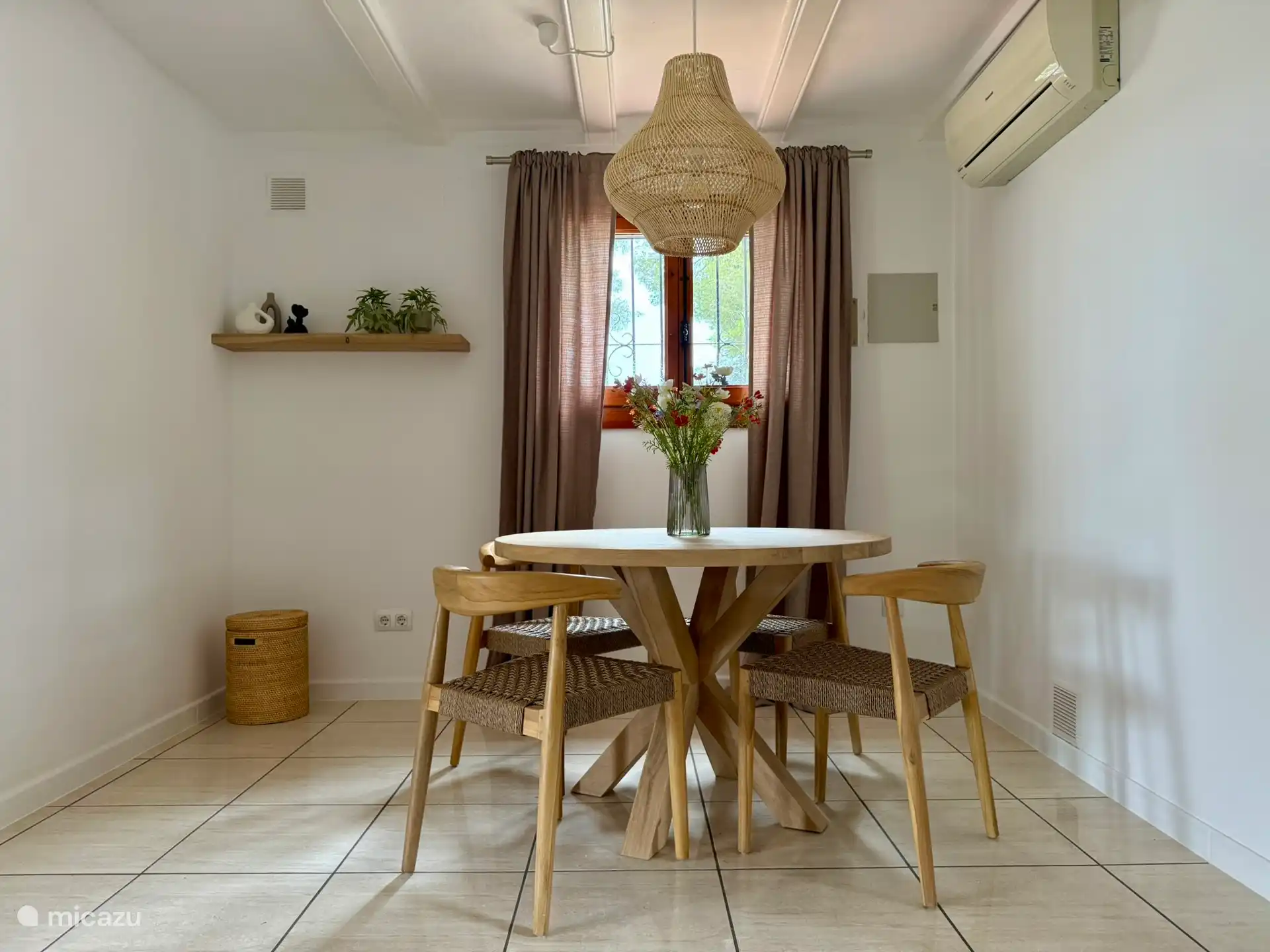 Salon rez-de-chaussée 