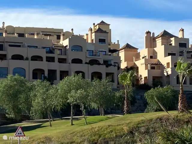 Searenityapartments huren in Spanje, Costa del Sol, Estepona - appartement Onze commune. Prachtige Andalucia stijl.