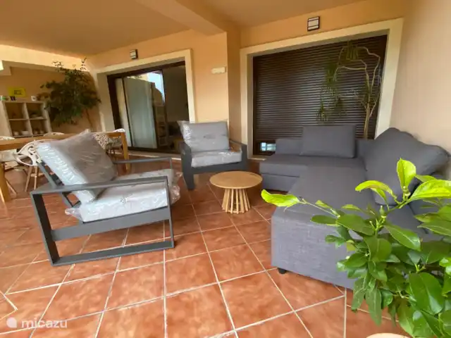 Searenityapartments huren in Spanje, Costa del Sol, Estepona - appartement Huiskamer en master bedroom via schuifdeuren verbonden met ons grandiose terras!