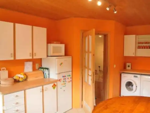 Le Chênelierre  | Belgique, Ardennes, Manhay - maison de vacances Cuisine donnant sur salle de bain