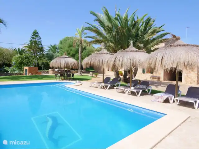 Villa Corso | Espagne, Majorque, Calonge (Majorque) - villa Chaises longues et parasols