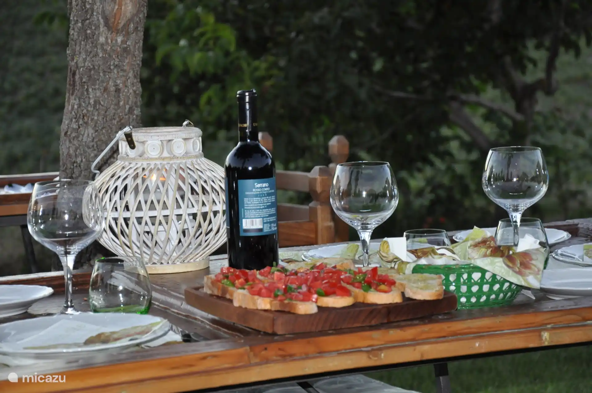 APERITIF MIT VORSPEISEN