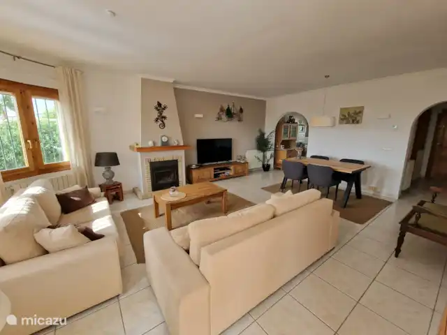 Villa Benitachell | Espagne, Costa Blanca, Benitachell - villa Salon spacieux, moderne et lumineux avec coin salon confortable, télévision par satellite (NL sees), un lecteur DVD et un coin repas