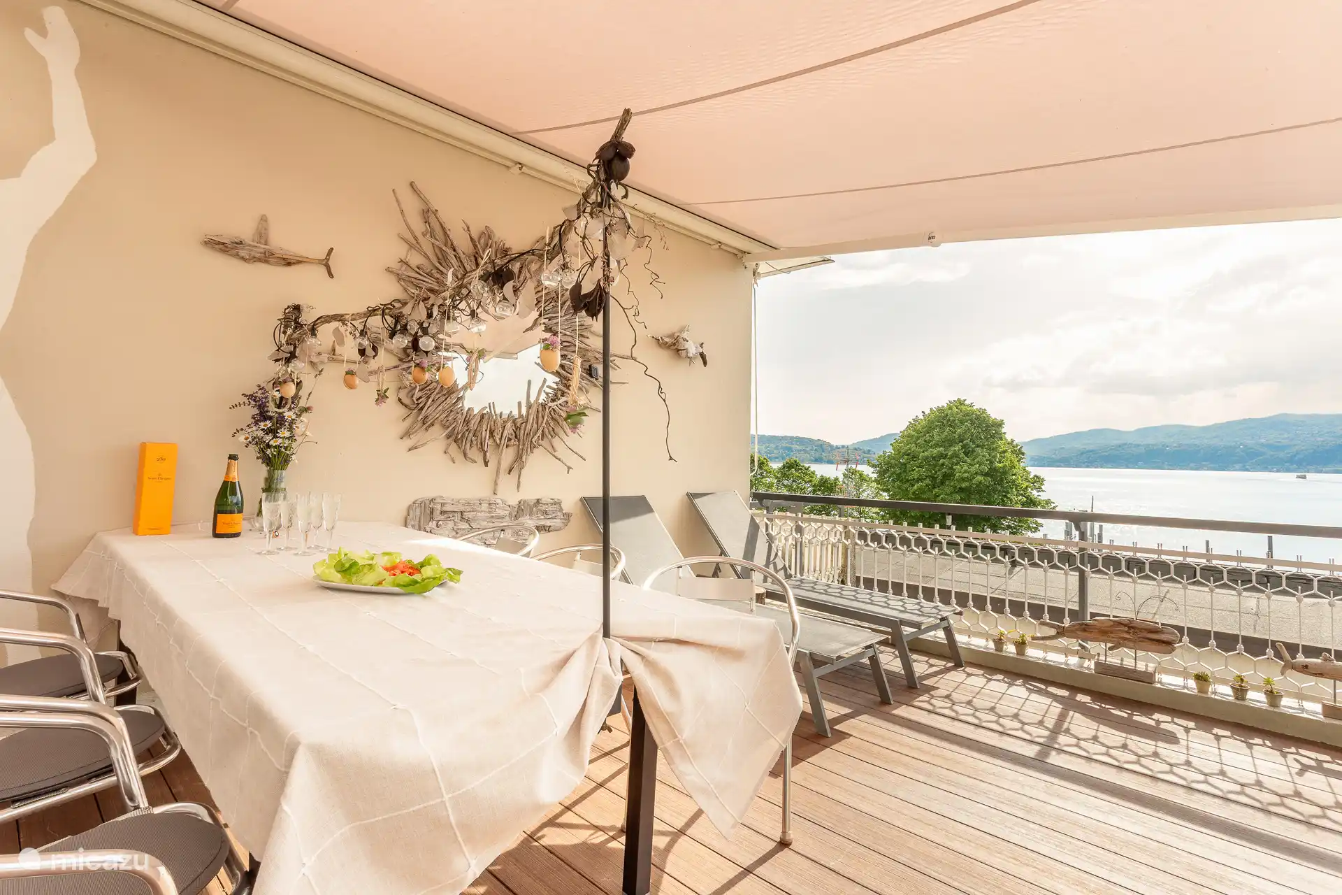 apartamento en Italia, Lago Mayor, Ispra – Gran apartamento de artista con vista al lago