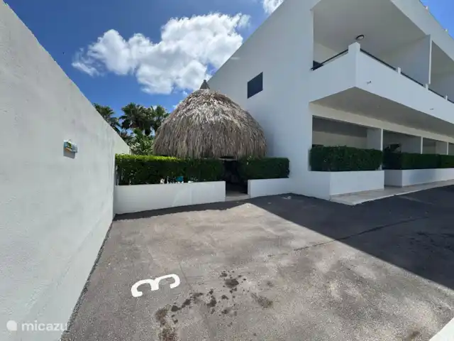 Location de Vacances Curaçao, Banda Ariba (est), Bapor Kibra, appartement - Oasis Lumora Parking privé sécurisé