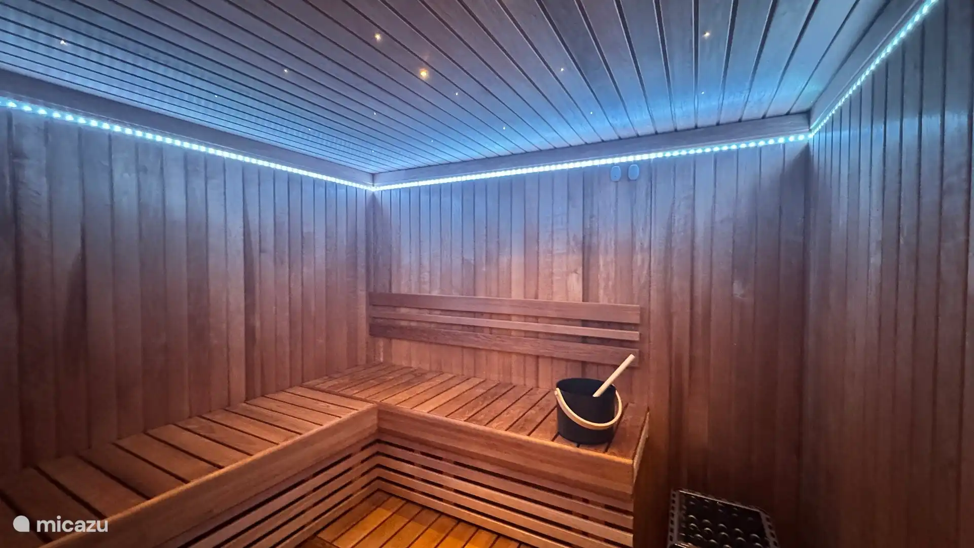 Unsere Sauna mit Dampffunktion.