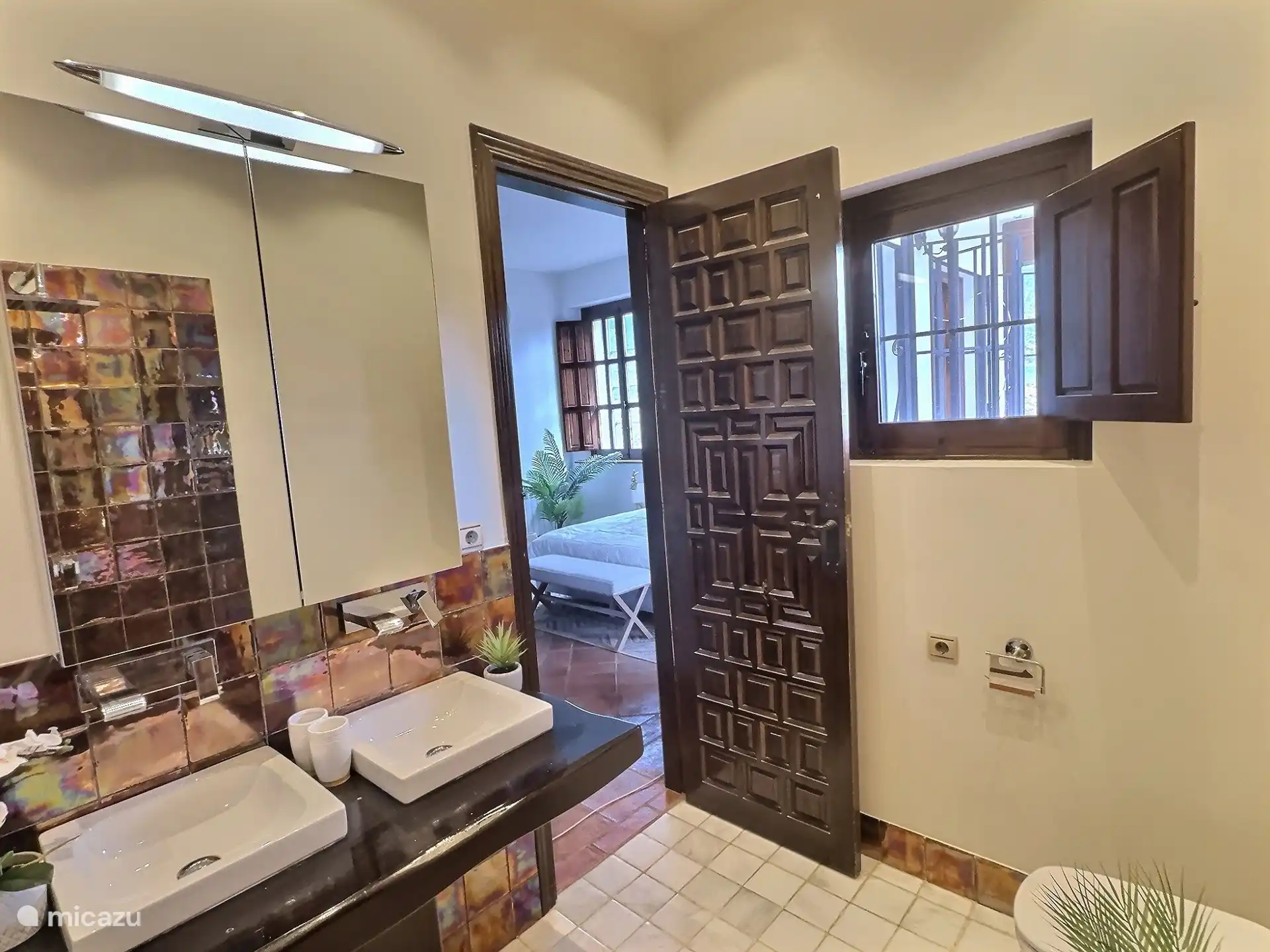 Obere Suite im Badezimmer.