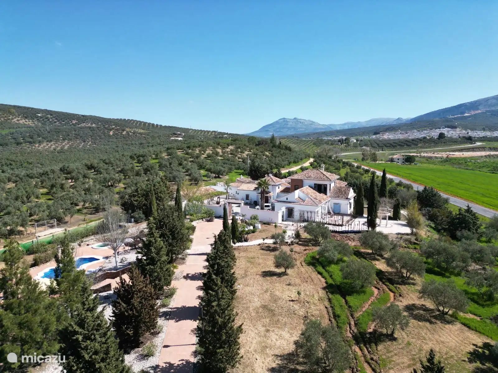 Luxuriöse, geräumige Finca, 30 Minuten von Málaga entfernt in Spanien, Andalusien, Antequera - finca