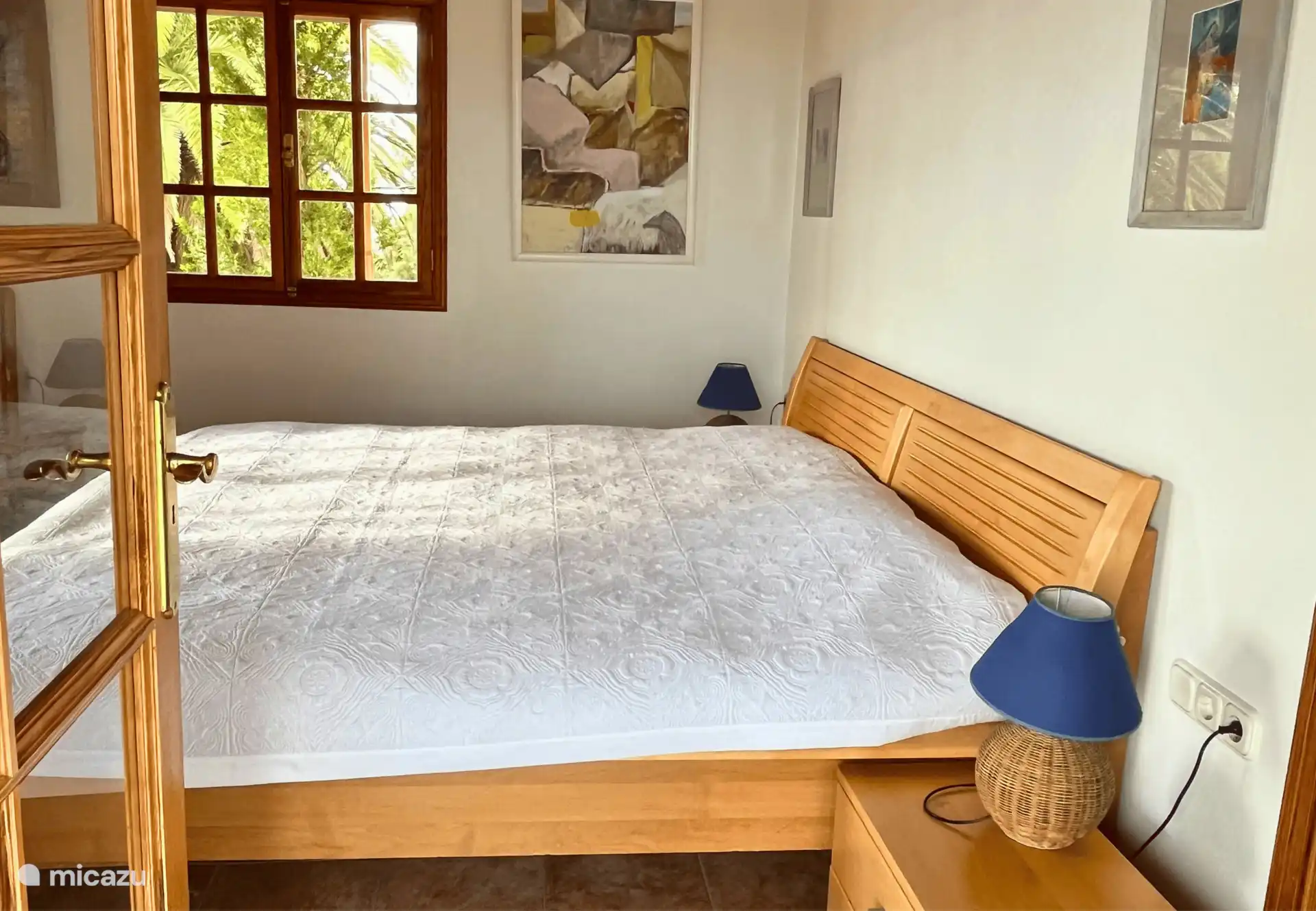 Schlafzimmer 1 mit einem Doppelbett.