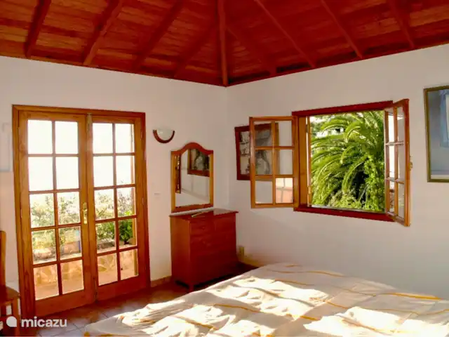 Finca Tijarafe | Espagne, La Palma, Tijarafe - villa Chambre 1 avec un lit double.