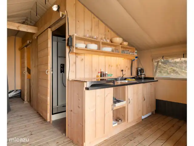 glamping / safaritent / yurt huren in Spanje, Andalusië, Álora – Cactus Hill - Safaritent 3 persons Keuken safaritent