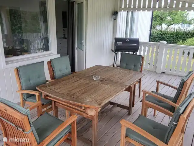 Vakantiehuis Sunny huren in Zweden, Värmland, Rada - villa Groot terras met ruimte voor 6 personen, barbecue en toegang tot de omheinde tuin