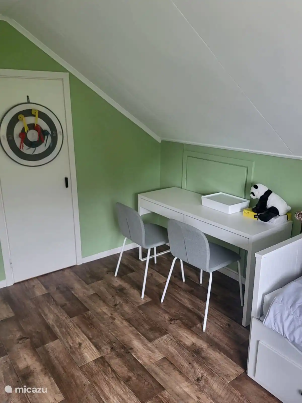 Kinderzimmer Obergeschoss
Schreibtisch