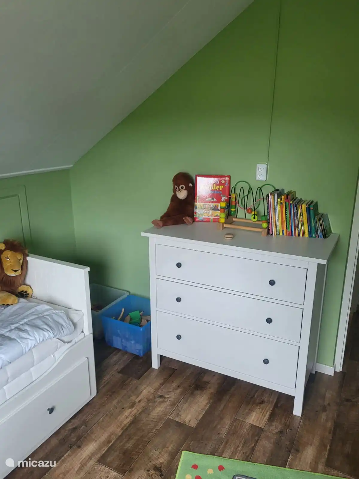 Kinderzimmer Obergeschoss
Spielsachen, Bücher