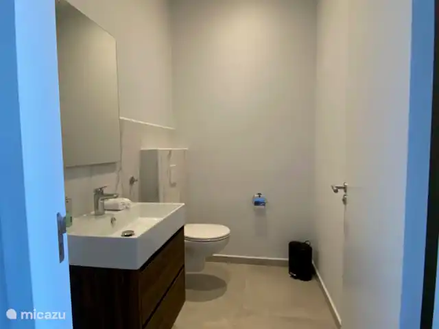 Location de Vacances Curaçao, Curaçao-Centre, Blue Bay, appartement - Penthouse La Brise 30 Toilettes invités