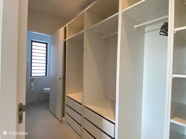 Location de Vacances Curaçao, Curaçao-Centre, Blue Bay, appartement - Penthouse La Brise 30 Walk-in très spacieux
