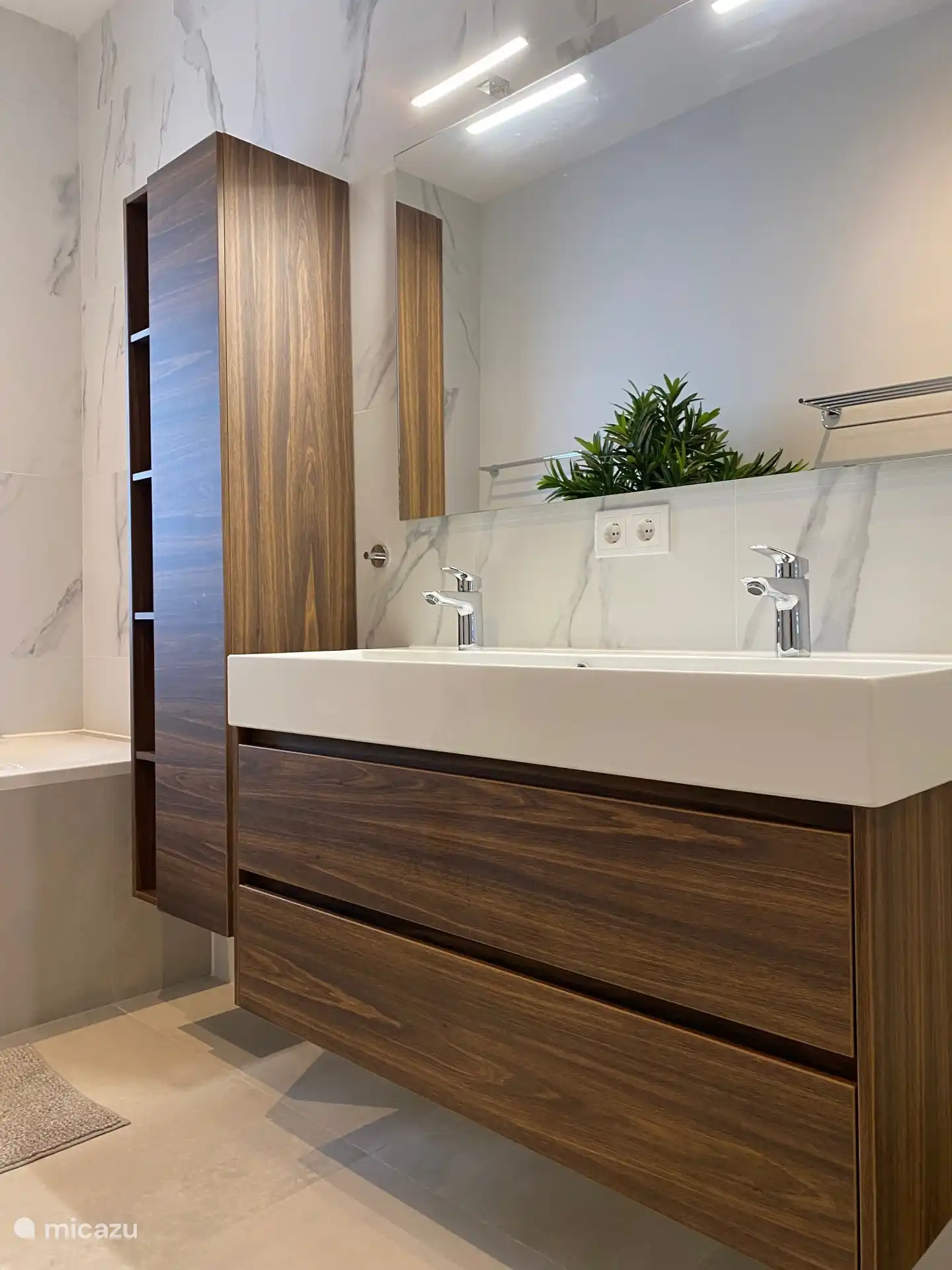 Éviers et branchements 220volts, sèche-cheveux à disposition