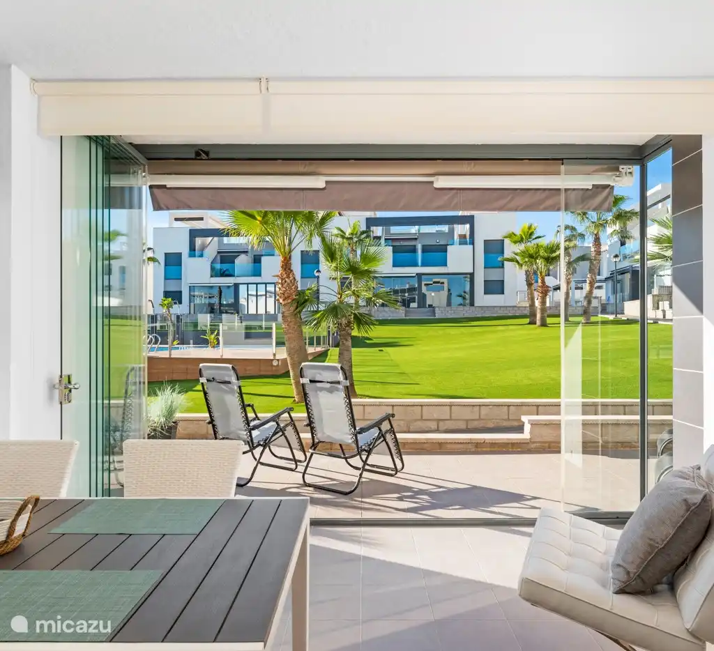 Oasis Beach 9