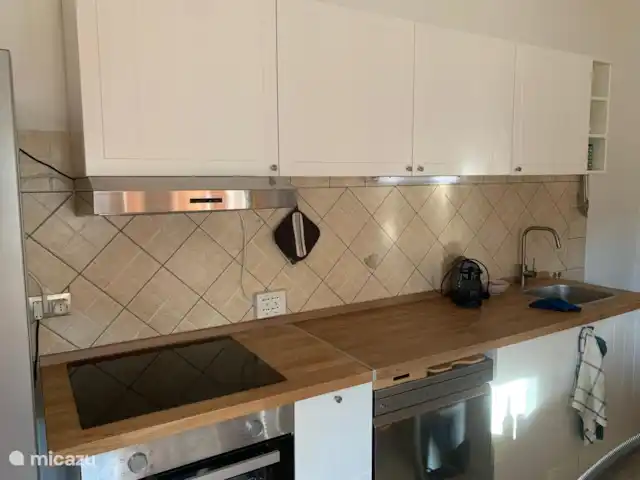 Casa di Torba Bianca | Italie, Pouilles (Puglia), San Vito dei Normanni - maison de vacances Une cuisine complète avec induction, fours et lave-vaisselle. Il y a aussi une machine Nespresso, une bouilloire et deux percolateurs