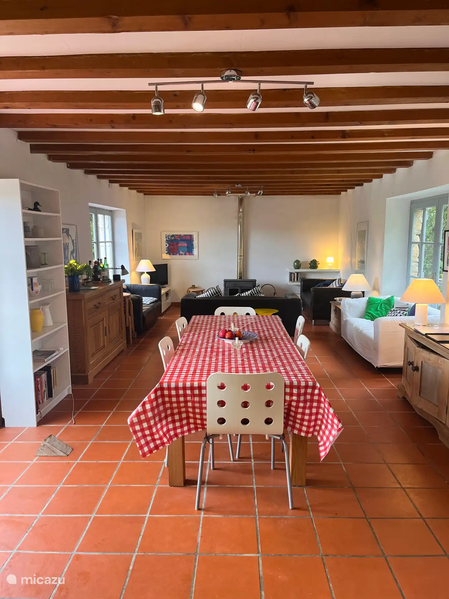 Sala principal y comedor 