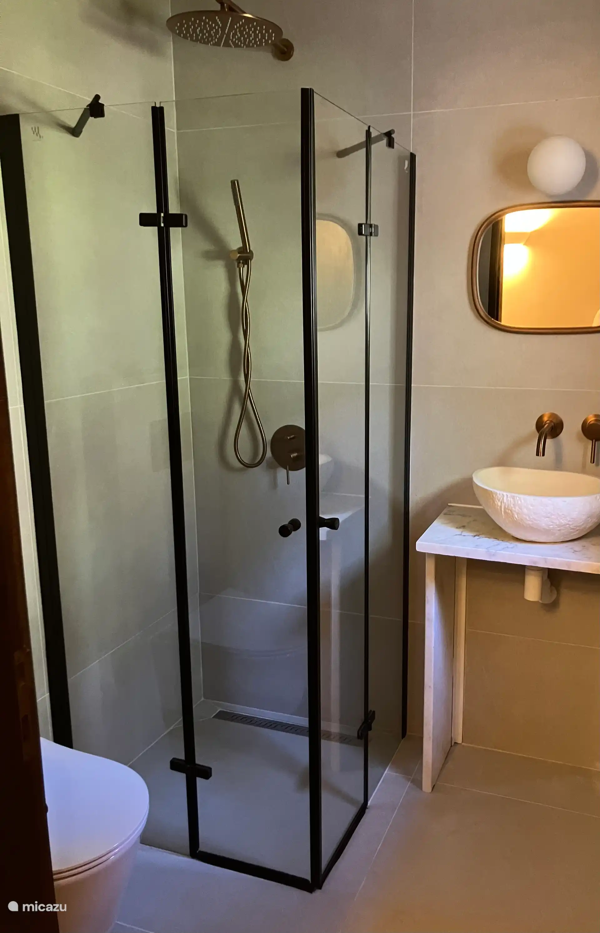 Salle de bain à l’étage