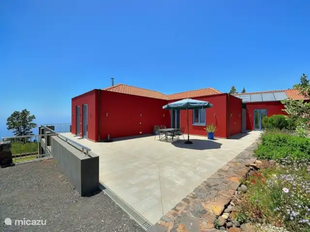 Villa Atlántico  en España, La Palma, Tijarafe - villa Preciosa terraza exterior para disfrutar.