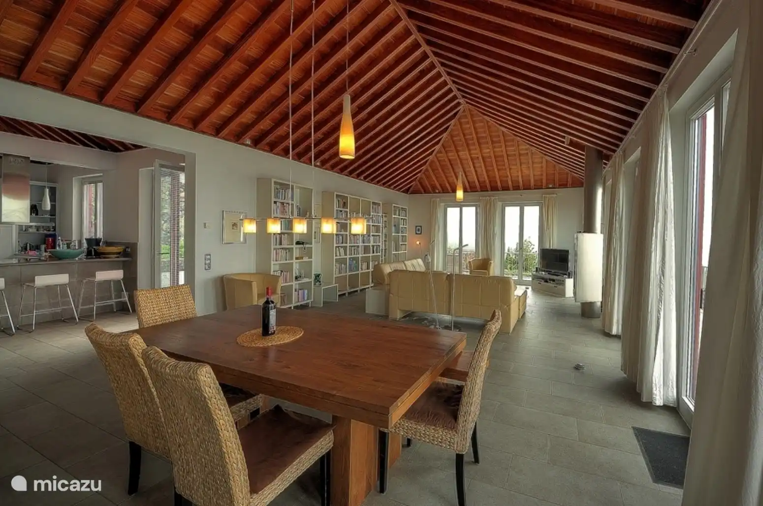 Ein schöner großer offener Wohnbereich