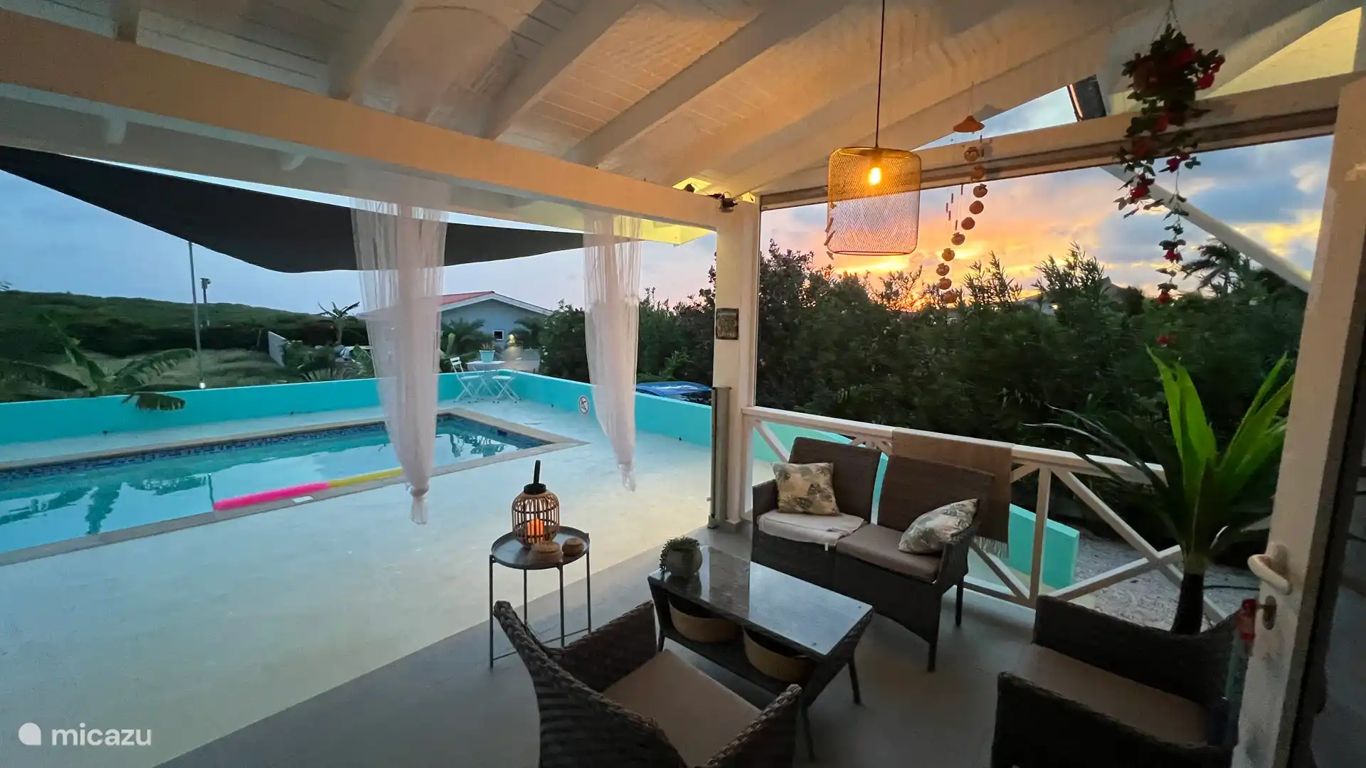 Een prachtige zonsondergang vanaf het terras
Foto: R. Gill