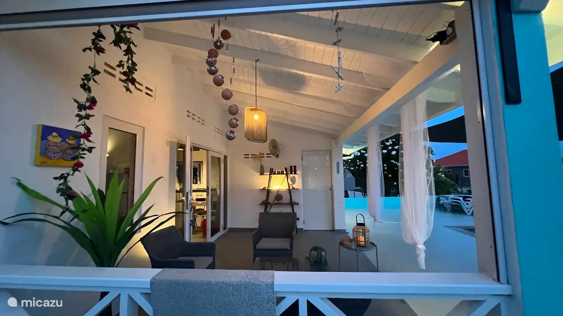 Avondsfeer op het terras
Foto: R. Gill