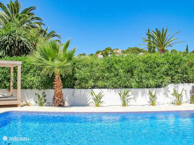 Casa Contenta en España, Costa Blanca, Moraira - villa Los niños pueden jugar allí.