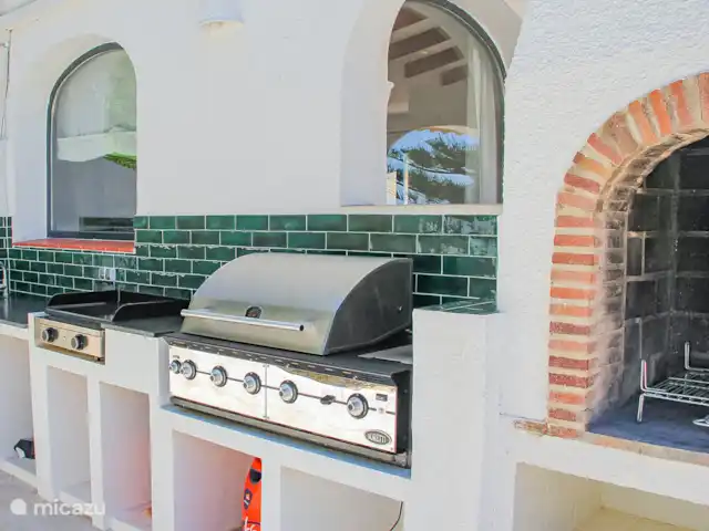Casa Contenta en España, Costa Blanca, Moraira - villa Quien te invita a preparar los platos más sabrosos.