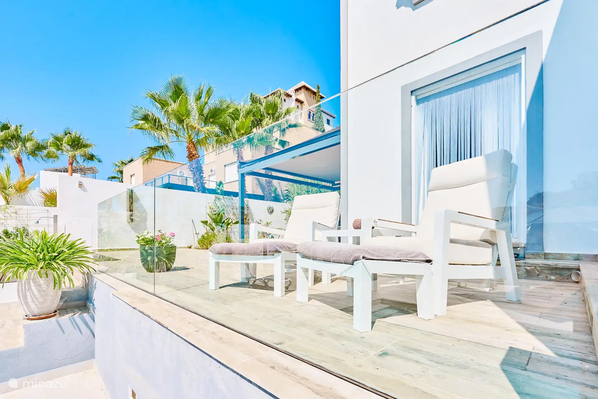 Upper terrace near kitchen