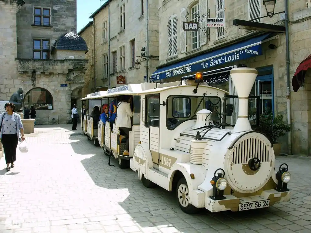 « Around » Périgueux avec ce train
