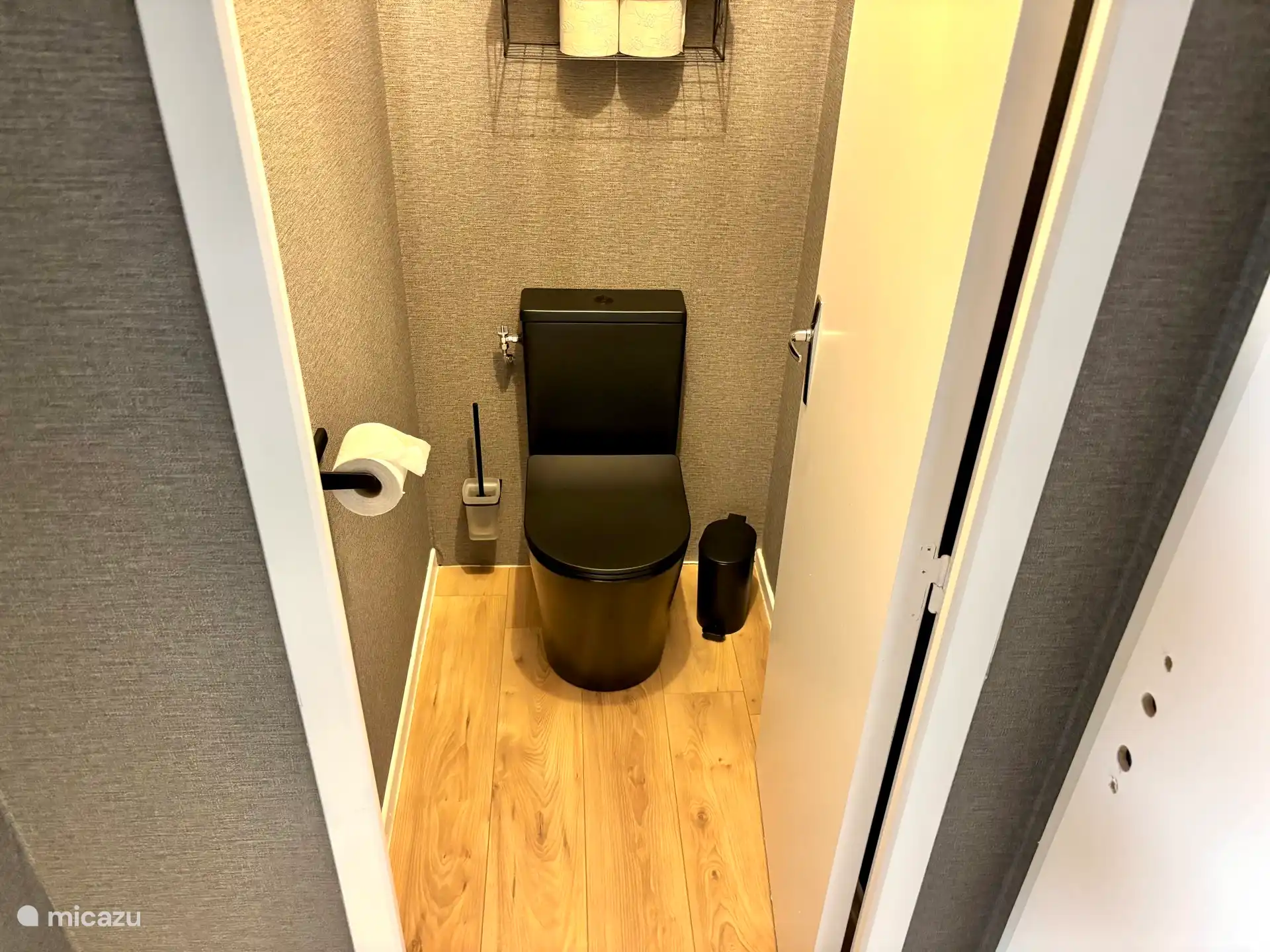 WC séparé à l’étage.