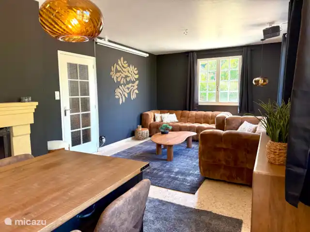 Location de Vacances France, Dordogne, Château-l'Évêque, villa - Hakuna-Matata à 8 min de Périgueux Salon confortable de Hakuna Matata.