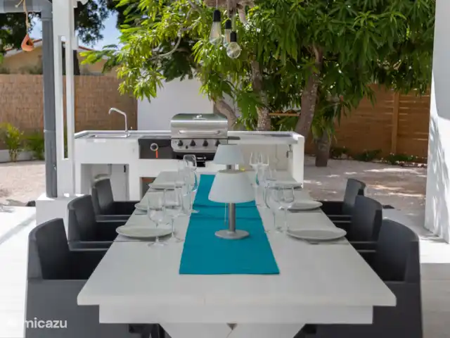 Villa Kiki Curaçao en Curazao, Bandabou (oeste), Grote Berg - villa Mesa de comedor espaciosa 3x1m