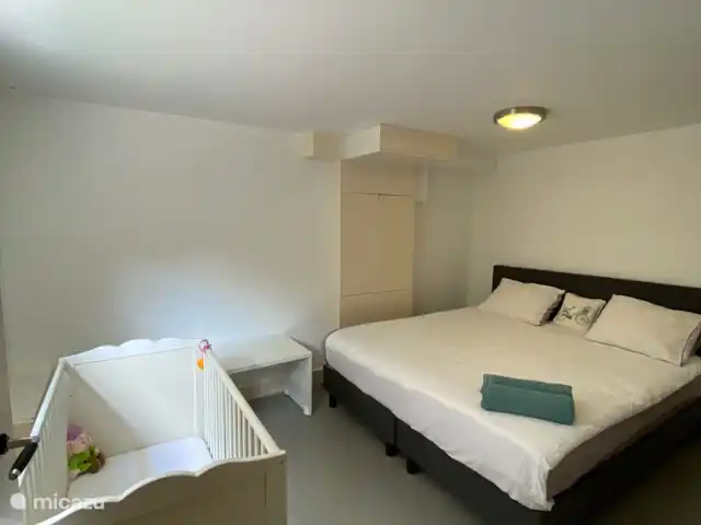 Location de Vacances Pays-Bas, Hollande méridionale, Zoetermeer, villa - Villa de luxe avec aire de jeux dans le centre Chambre 4 avec salle de bains privative