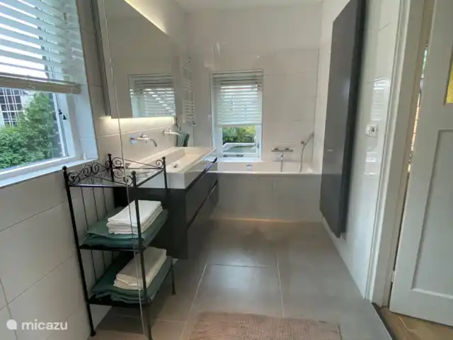 Location de Vacances Pays-Bas, Hollande méridionale, Zoetermeer, villa - Villa de luxe avec aire de jeux dans le centre Chambre 3