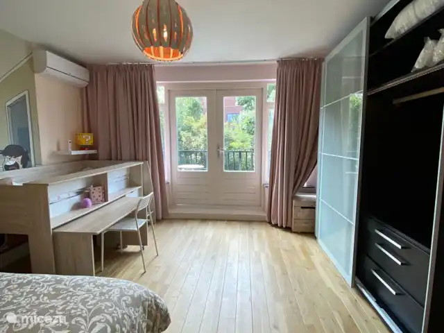 Location de Vacances Pays-Bas, Hollande méridionale, Zoetermeer, villa - Villa de luxe avec aire de jeux dans le centre Chambre 2