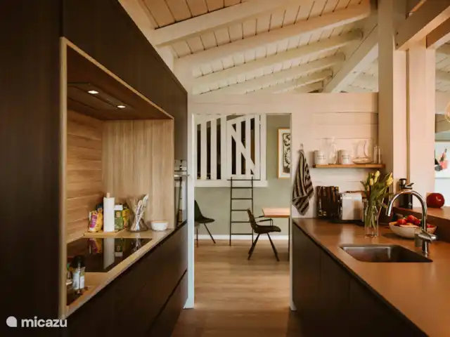 Ático de montaña Tirol en Austria, Tirol, Axams - apartamento Vista desde la cocina hasta la mesa del comedor