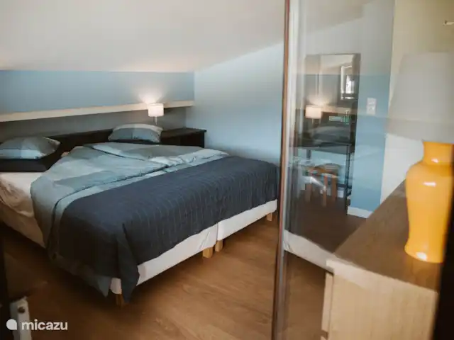 Ático de montaña Tirol en Austria, Tirol, Axams - apartamento Amplio dormitorio con dos camas individuales