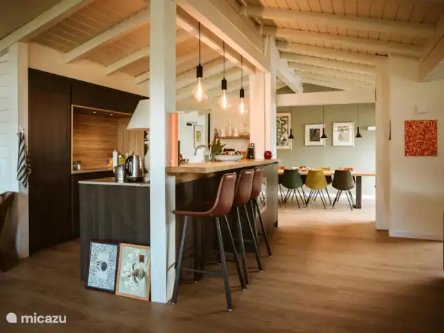 Ático de montaña Tirol en Austria, Tirol, Axams - apartamento Cocina abierta con barra