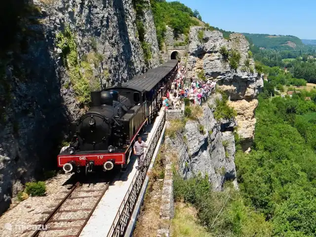 Location de Vacances France, Dordogne, Château-l'Évêque, appartement -  Pumbaa 8 min. du centre de Périgueux Le train à vapeur de Martel.