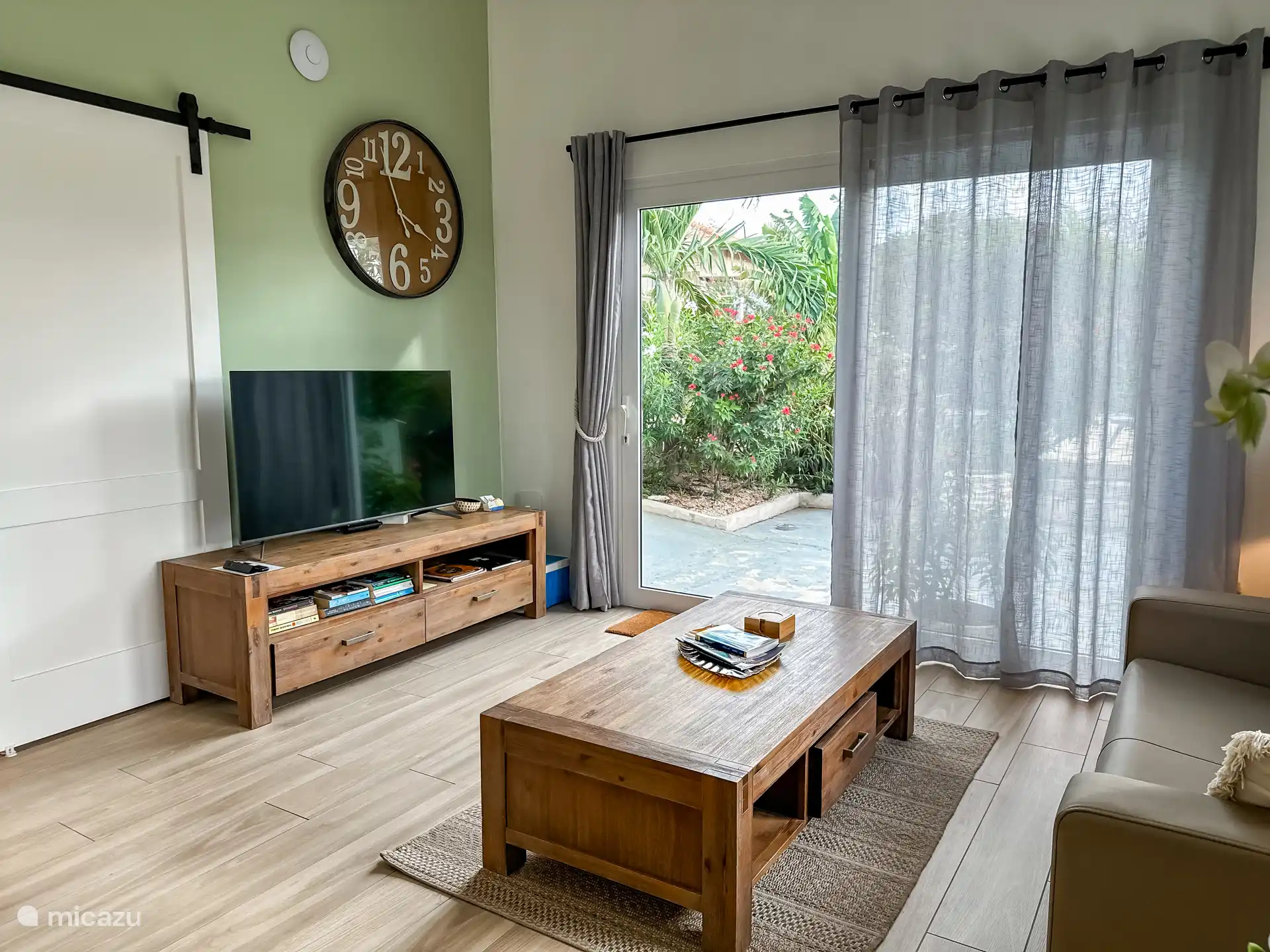 Salón con smart TV