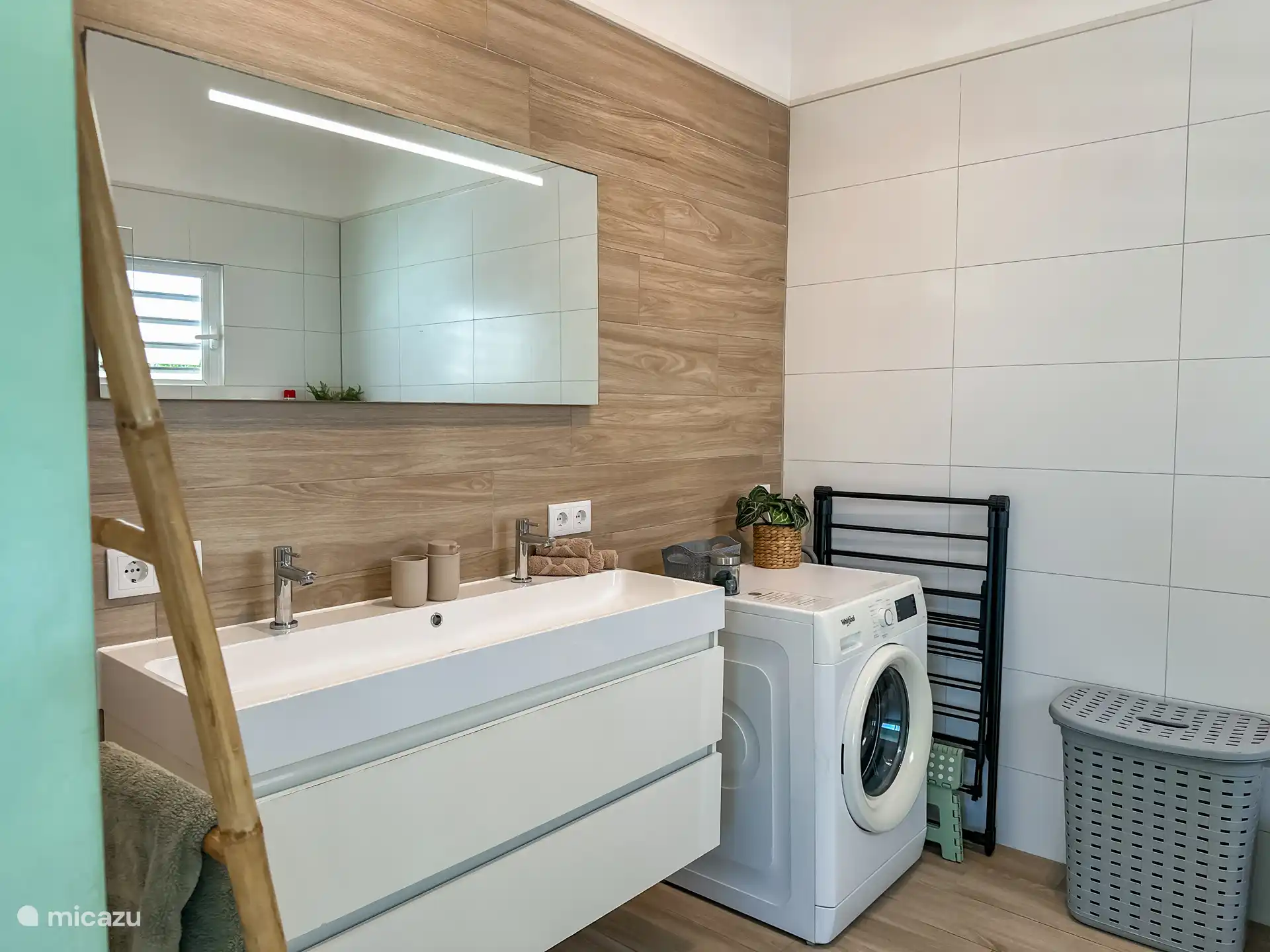 Baño con lavadora
