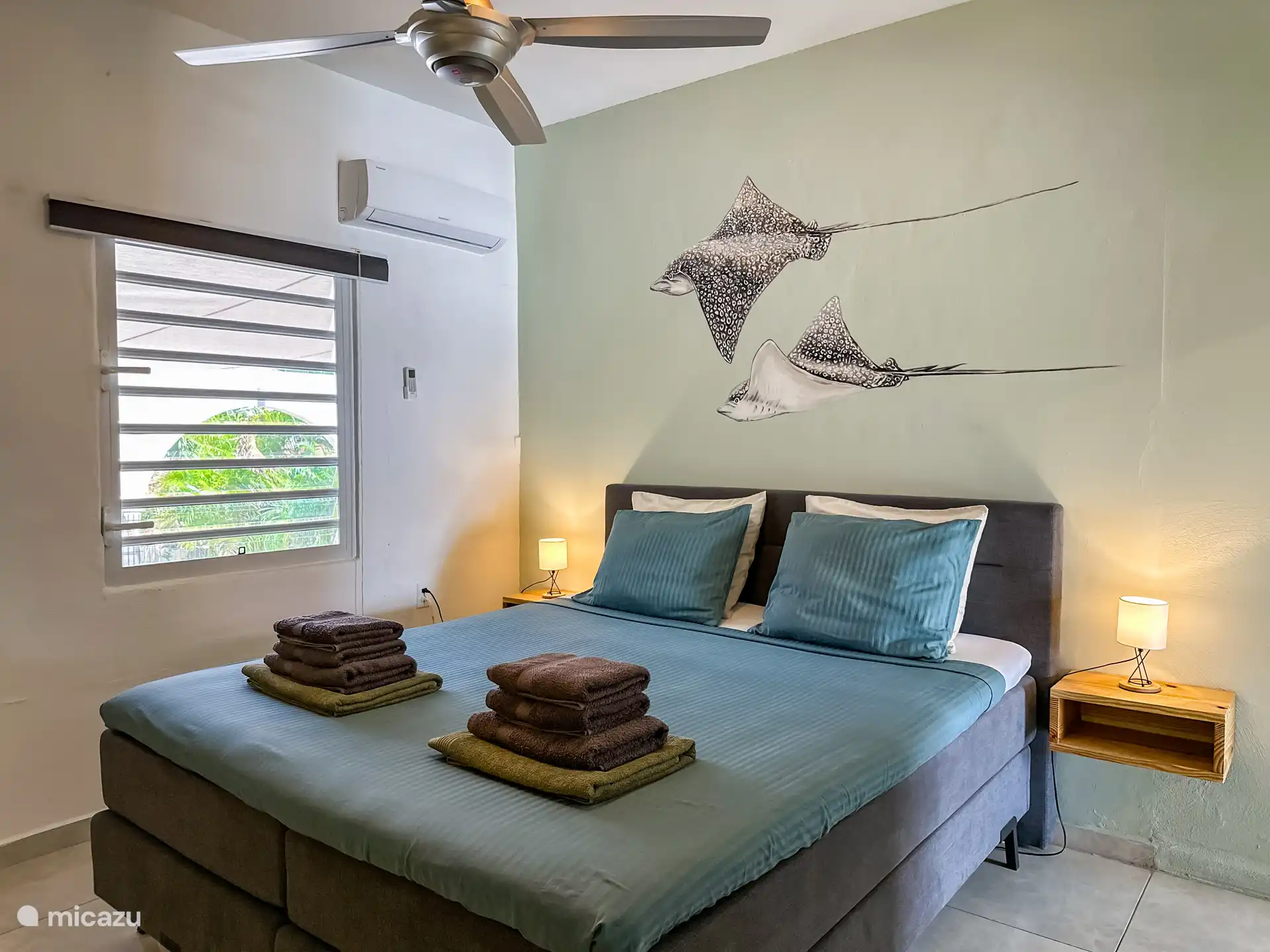Slaapkamer met kingsize bed (210 cm lang)