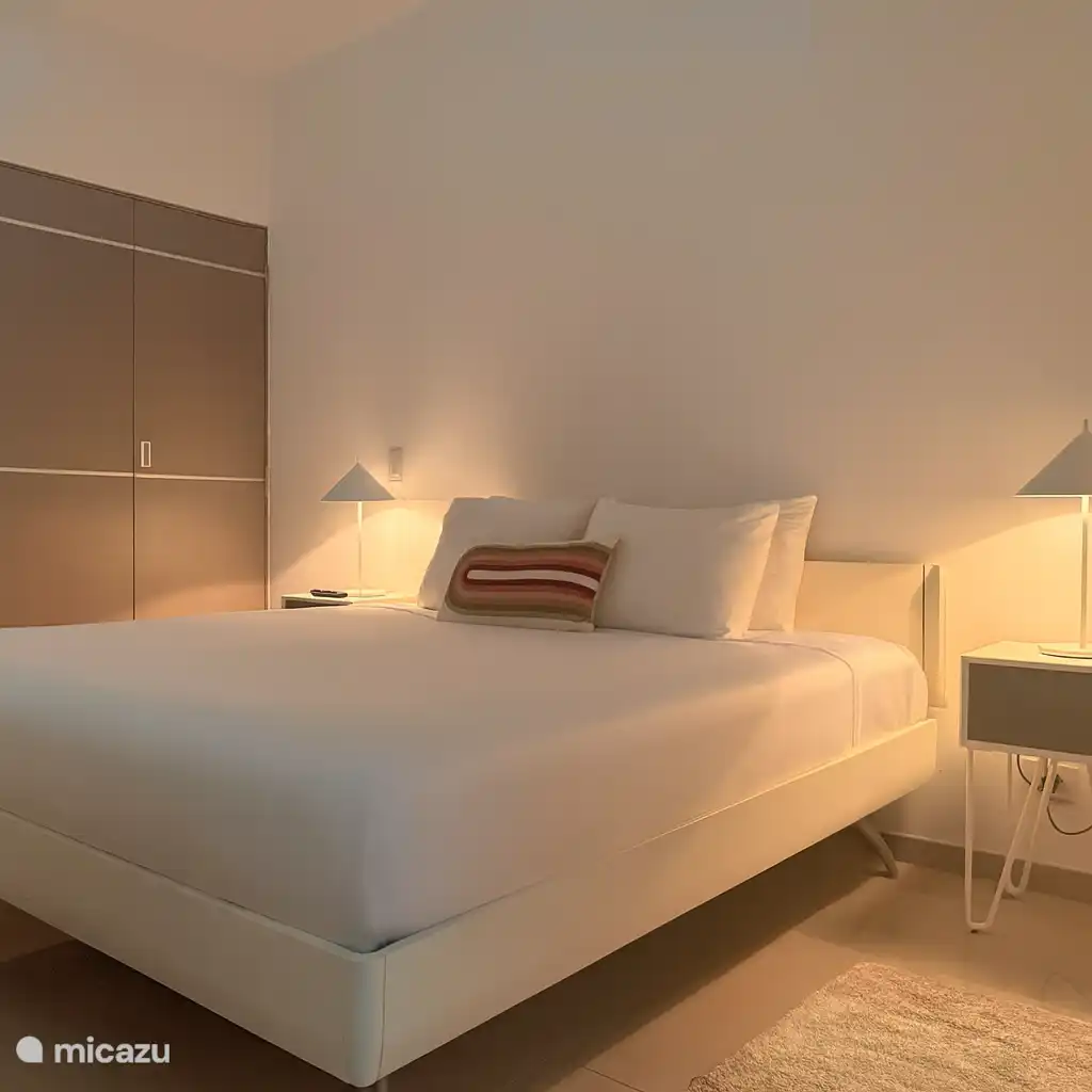 Dormitorio principal con cama Auping King Size