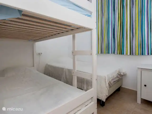 Résidence Casa Bahia | Espagne, Costa Blanca, Torrevieja - appartement 2ème chambre avec 3 lits simples.